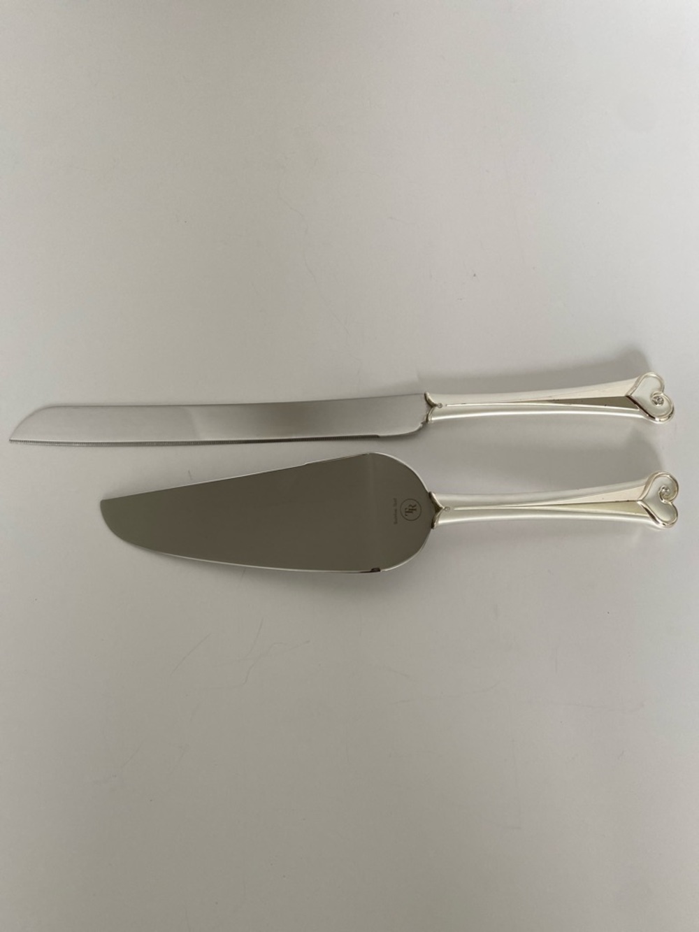 Things Remembered Stainless Steel Cake Knife Server Set Heart Handle Wedding NIB - Picture 2 of 7